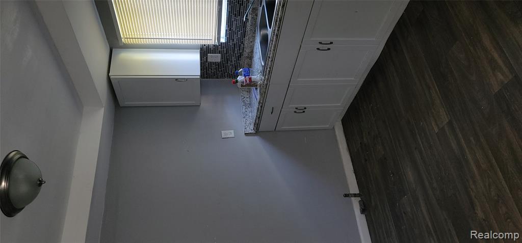 16887 Evergreen Road Detroit, MI 48219 - Photo 5 of 22 Gallery Image 5