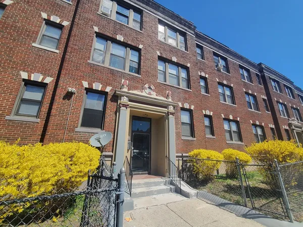 $2,200 | 10 Abbotsford Street, Unit 3, Boston, MA 02121