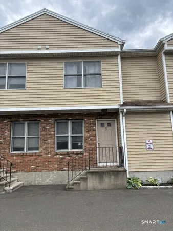 $385,000 | 39 Stuart Avenue, Unit 5, Norwalk, CT 06850
