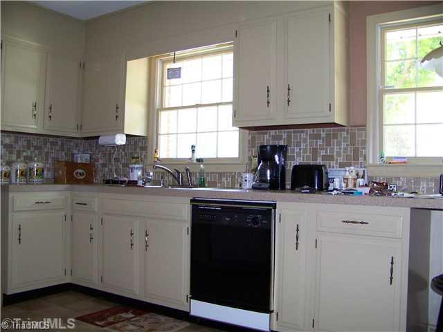 2044 Chestnut Grove Road King, NC 27021 - Photo 8 of 9 Kitchen. Beautiful Country Kitchen