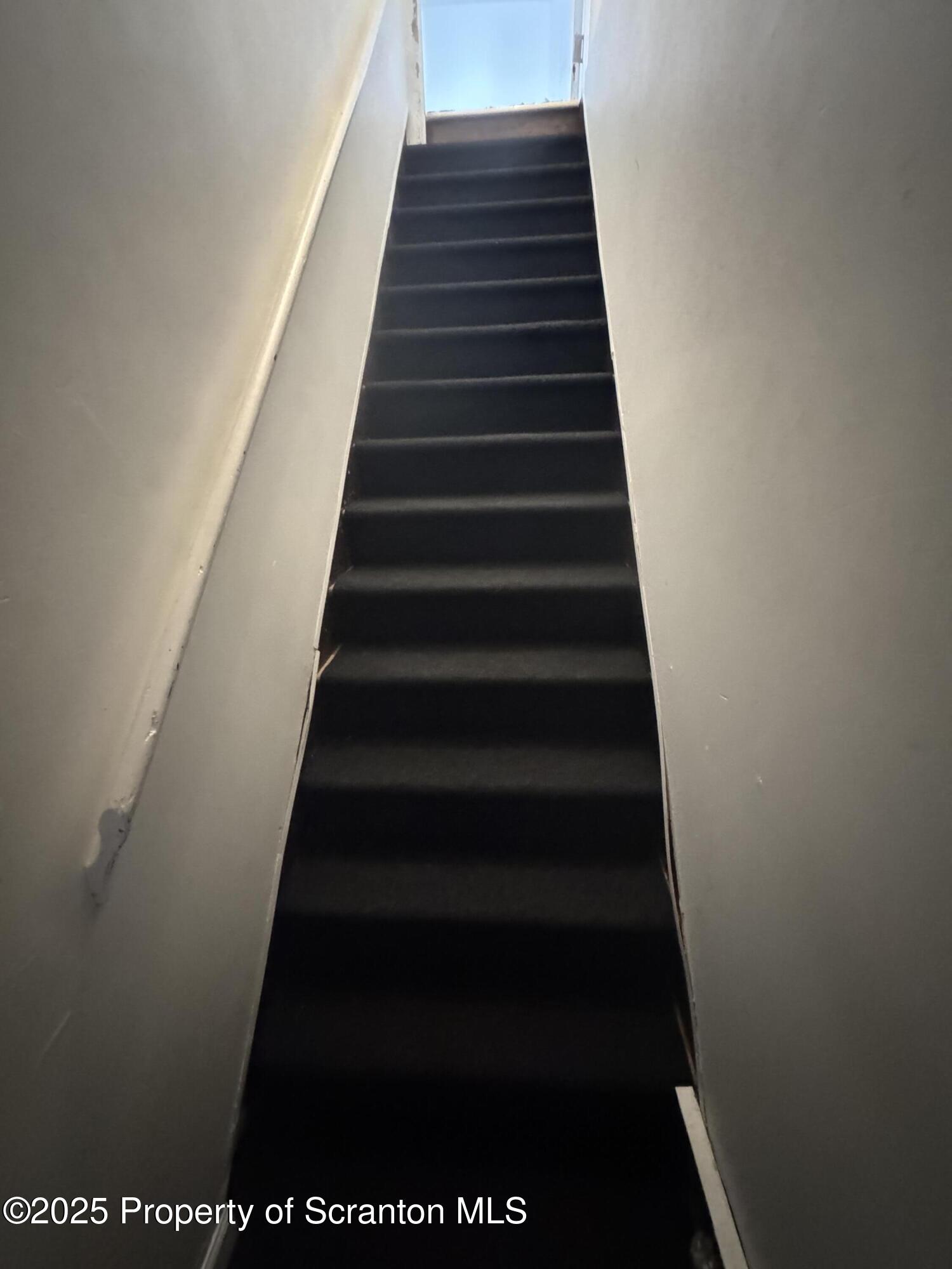 1135 Lloyd Street, Unit 2 Scranton, PA 18508 - Photo 21 of 21 a view of entryway