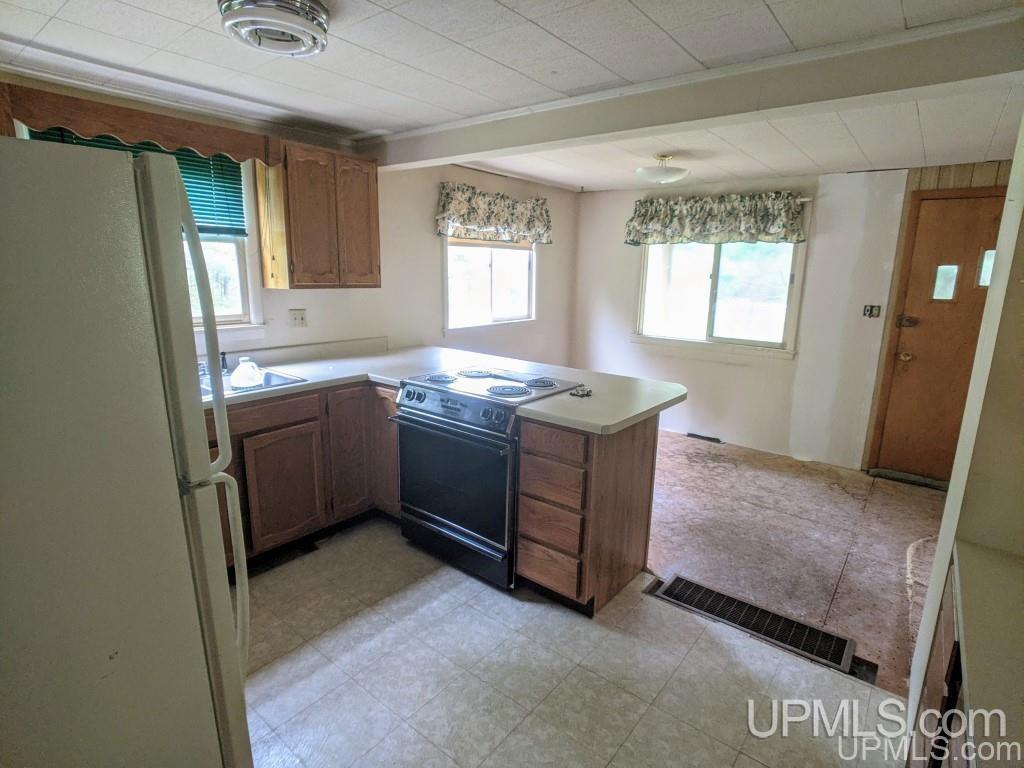 445 Lind Road Crystal Falls, MI 49920 - Photo 2 of 16
