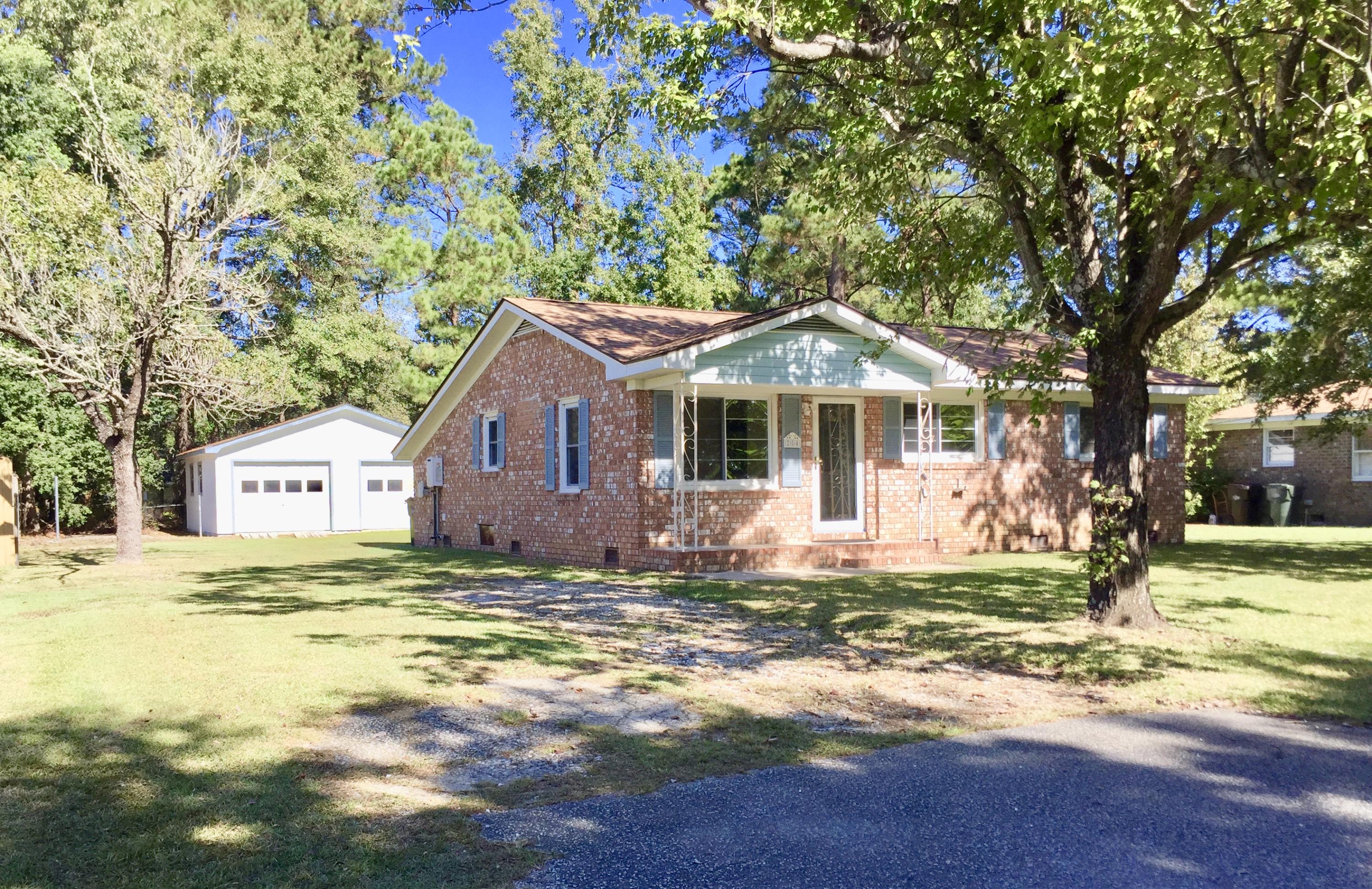 204 Farm Road Goose Creek, SC 29445 - Photo 2 of 27 fullsizeoutput_8d6