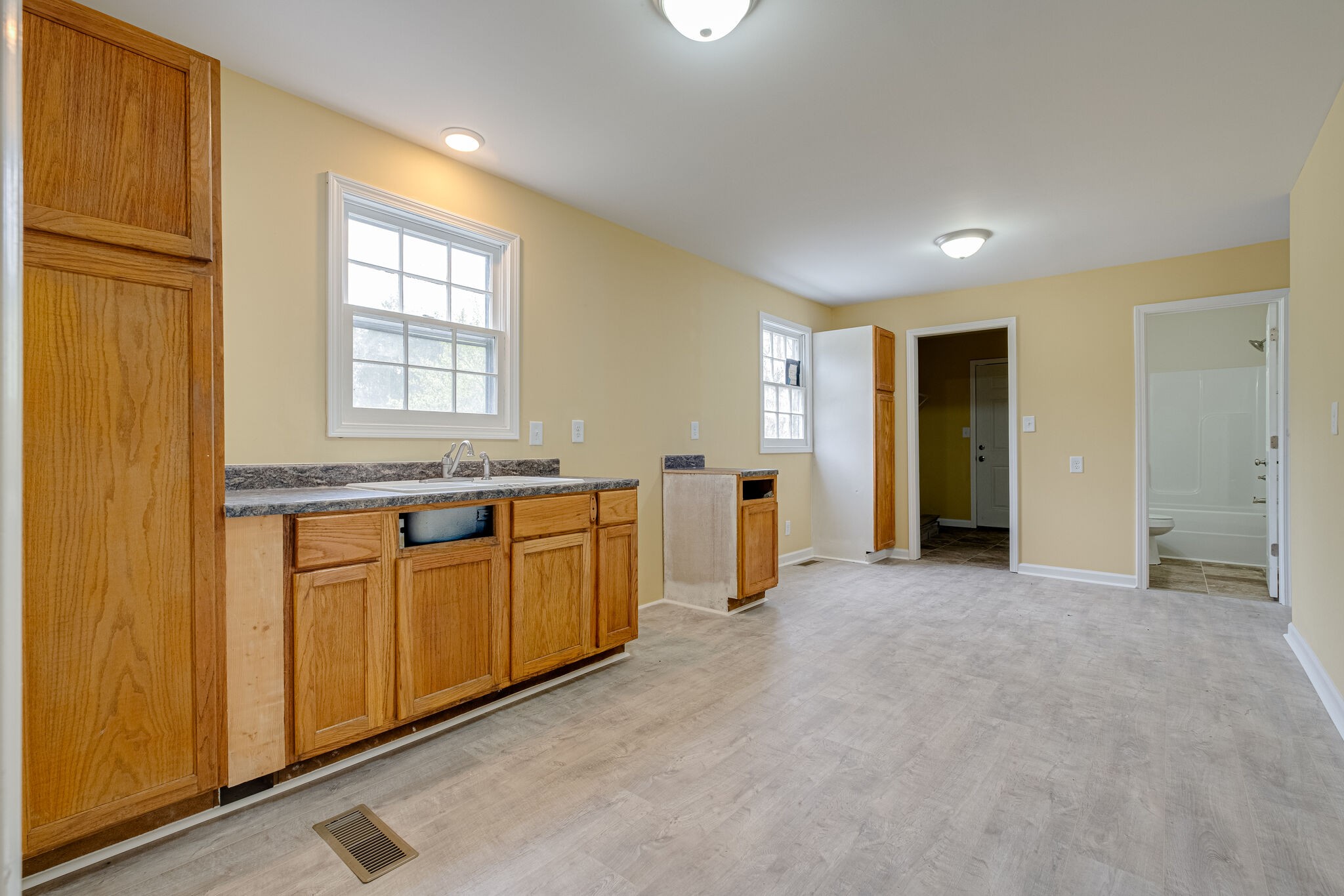 1919 Palmyra Road Palmyra, TN 37142 - Photo 10 of 35 Gallery Image 10