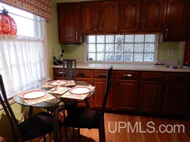 6021 18.25 Road Gladstone, MI 49837 - Photo 4 of 21 Gallery Image 4