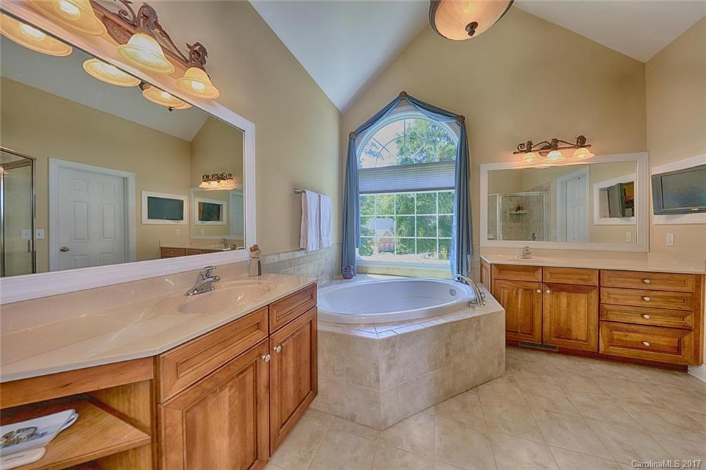 310 Chancelot Lane Fort Mill, SC 29708 - Photo 15 of 23 Gallery Image 15