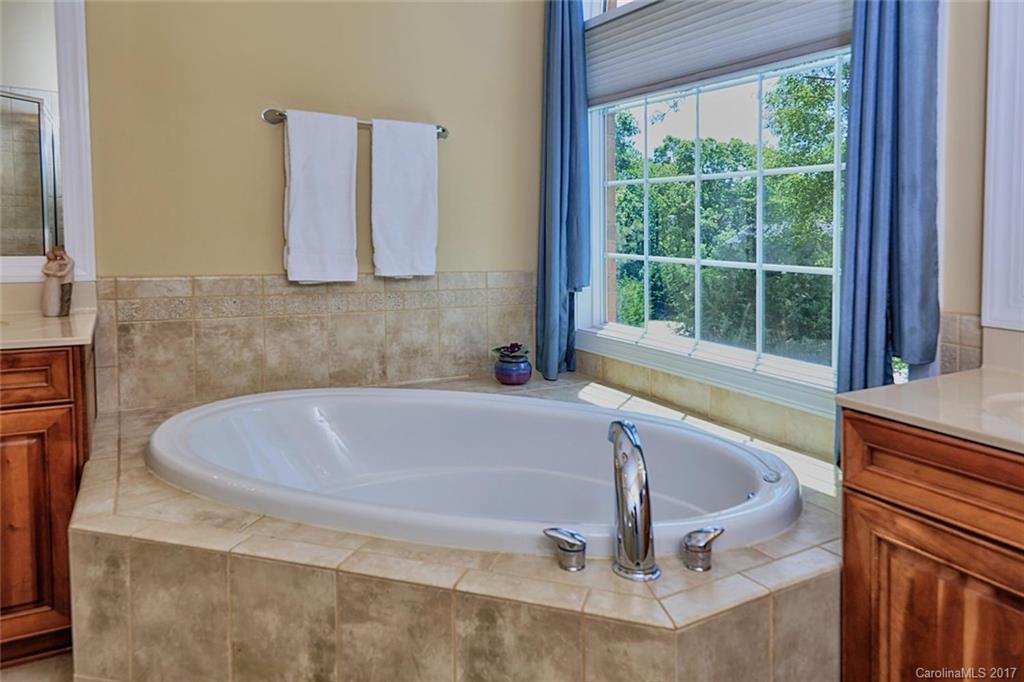 310 Chancelot Lane Fort Mill, SC 29708 - Photo 17 of 23 Gallery Image 17