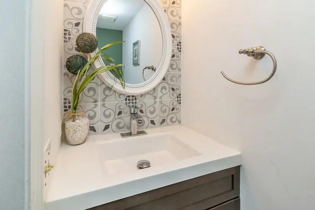 a close view of sink