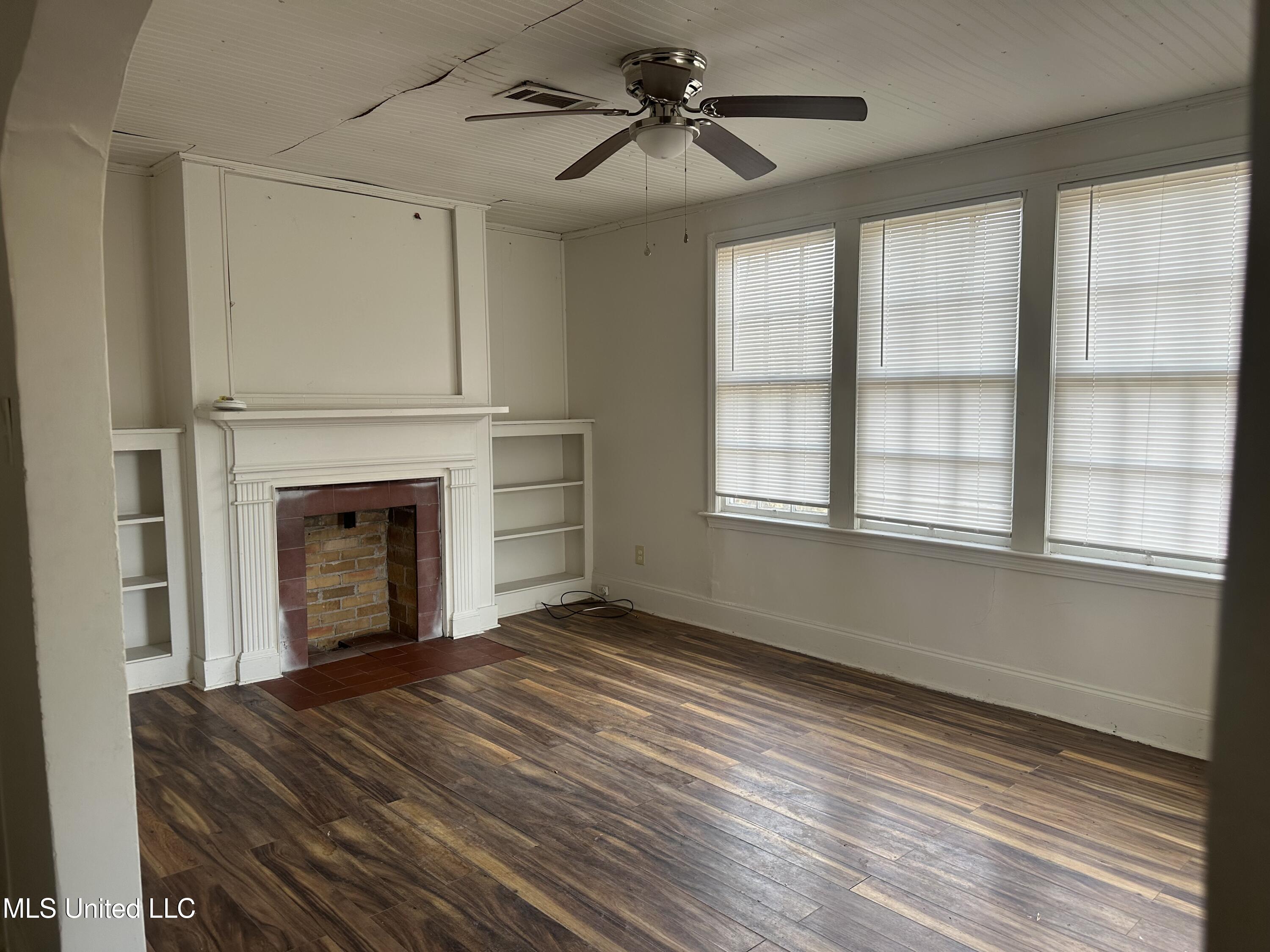 4413 Dixie Drive Jackson, MS 39209 - Photo 2 of 43 IMG_7982