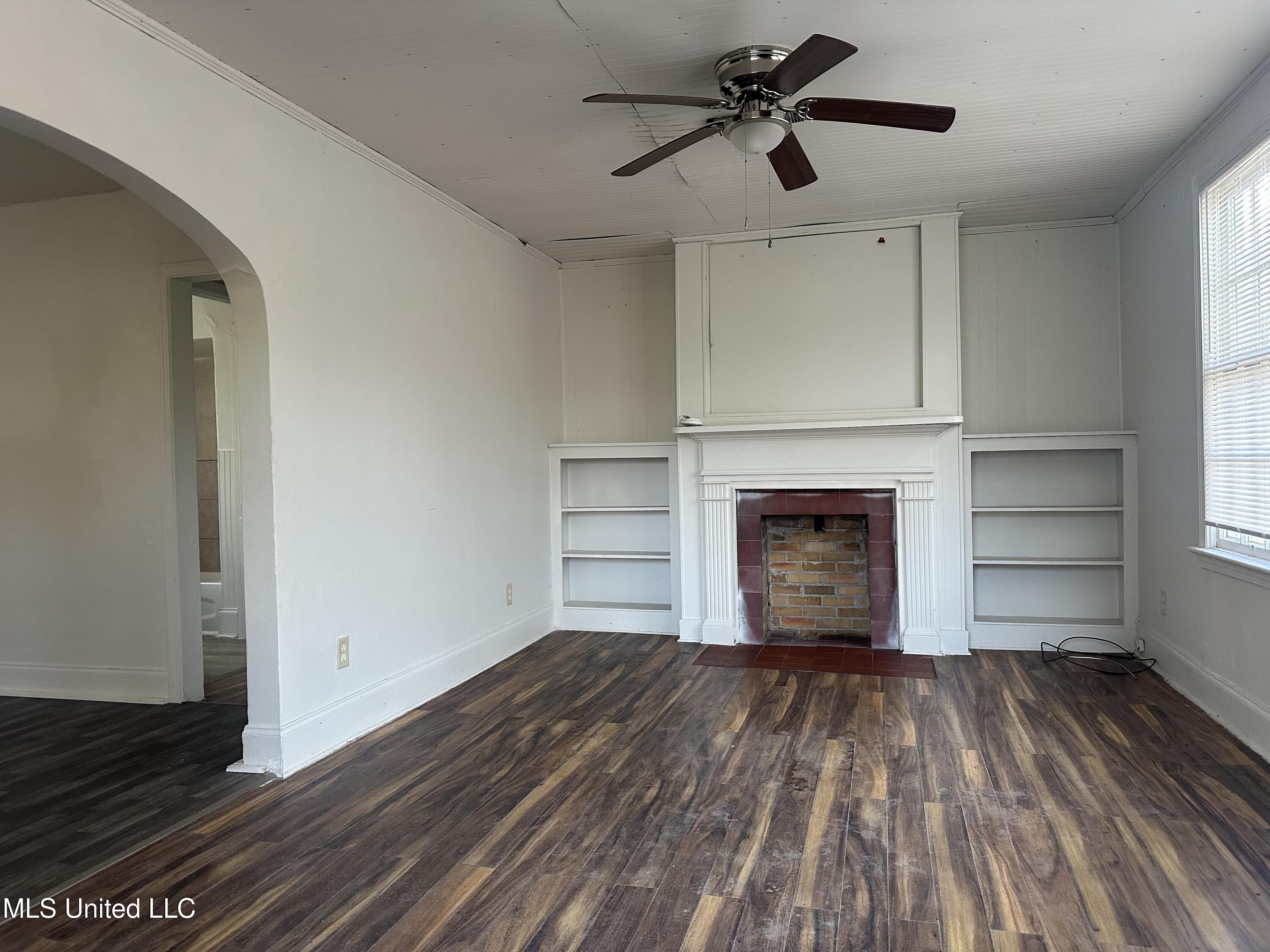 4413 Dixie Drive Jackson, MS 39209 - Photo 5 of 43 IMG_7930