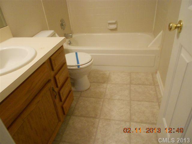 9609 Marshbrooke Road Matthews, NC 28105 - Photo 9 of 10 Gallery Image 9