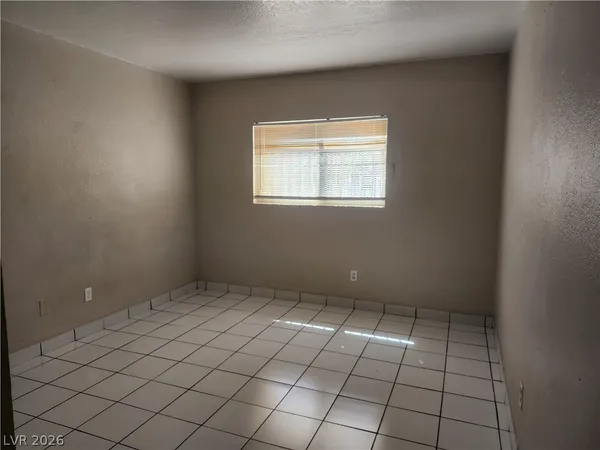 $1,200 | 4737 Thunderbolt Avenue, Unit 1, Las Vegas, NV 89115