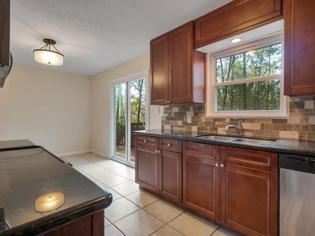 587 Fulton Road Tallahassee, FL 32312 - Photo 9 of 19 P2711625