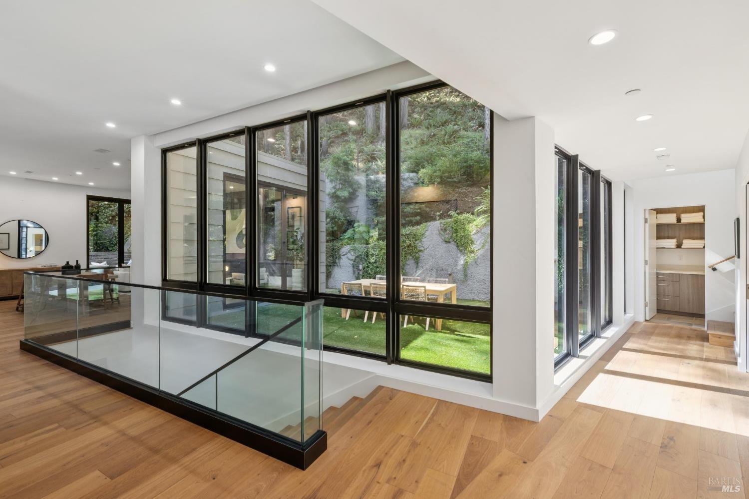 5 Tartan Road Mill Valley, CA 94941 - Photo 18 of 47 Gallery Image 18