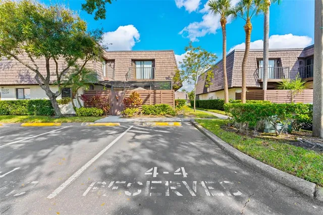 $244,900 | 15233 West Pond Woods Drive, Unit 404, Tampa, FL 33618