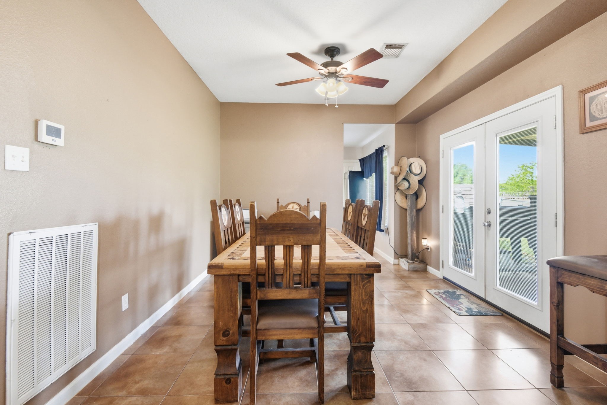 3625 County Road 36 Angleton, TX 77515 - Photo 5 of 25 Dining Area