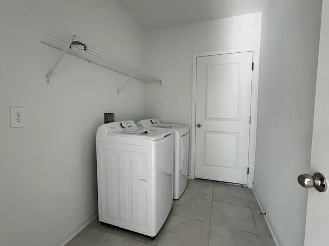 $1,800 | 216 Hayley Street, Winter Haven, FL 33884