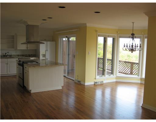 153 Shadow Ridge Drive Pittsburgh, PA 15238 - Photo 6 of 18 Kitchen. GRANITE, STAINLESS KIT & BRFK NOOK