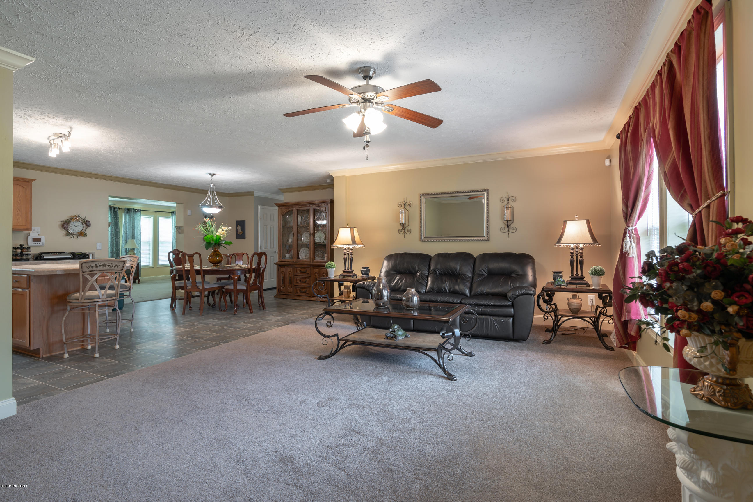 291 Colonial Landing Road Southeast Bolivia, NC 28422 - Photo 3 of 31 Living Room