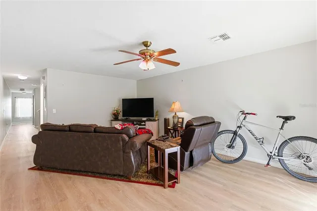 $215,000 | 37548 Daliha Terrace, Zephyrhills, FL 33542