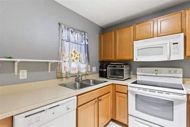 $215,000 | 37548 Daliha Terrace, Zephyrhills, FL 33542