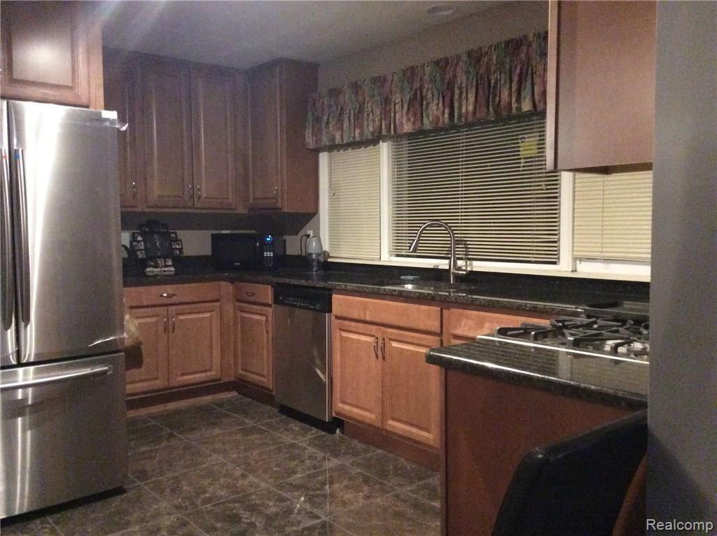 25281 Code Road Southfield, MI 48033 - Photo 34 of 53 IMG_0095.JPG