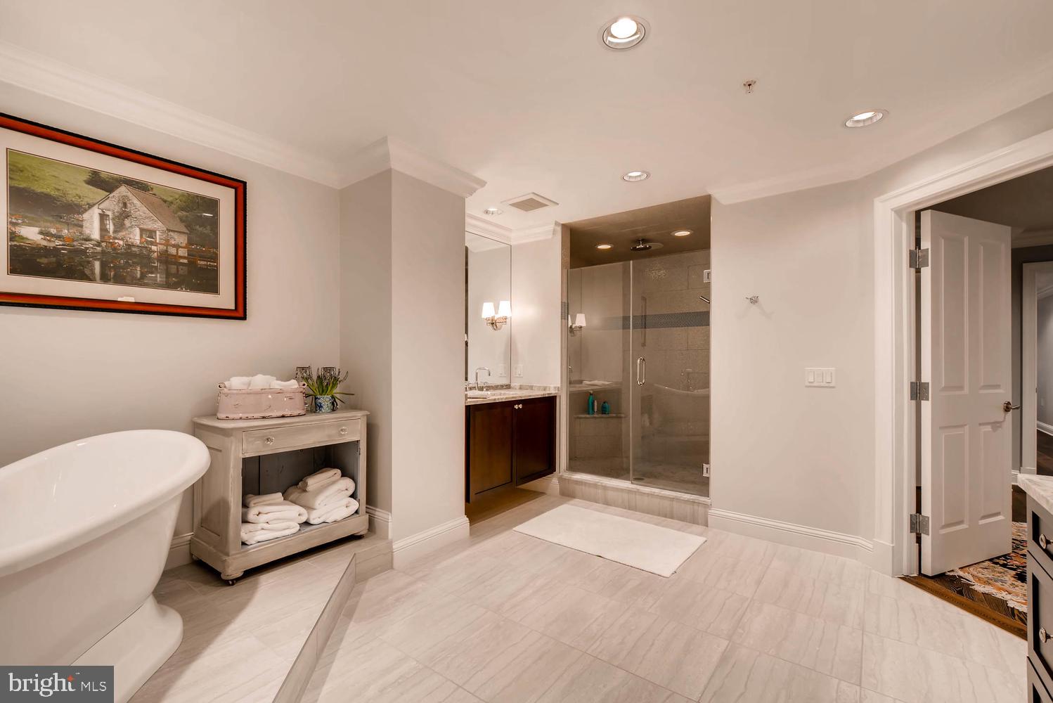 801 Key Highway, Unit P57 Baltimore, MD 21230 - Photo 17 of 32