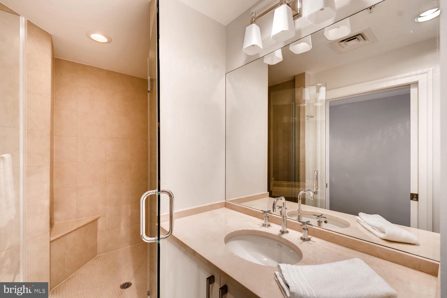 801 Key Highway, Unit P57 Baltimore, MD 21230 - Photo 27 of 32