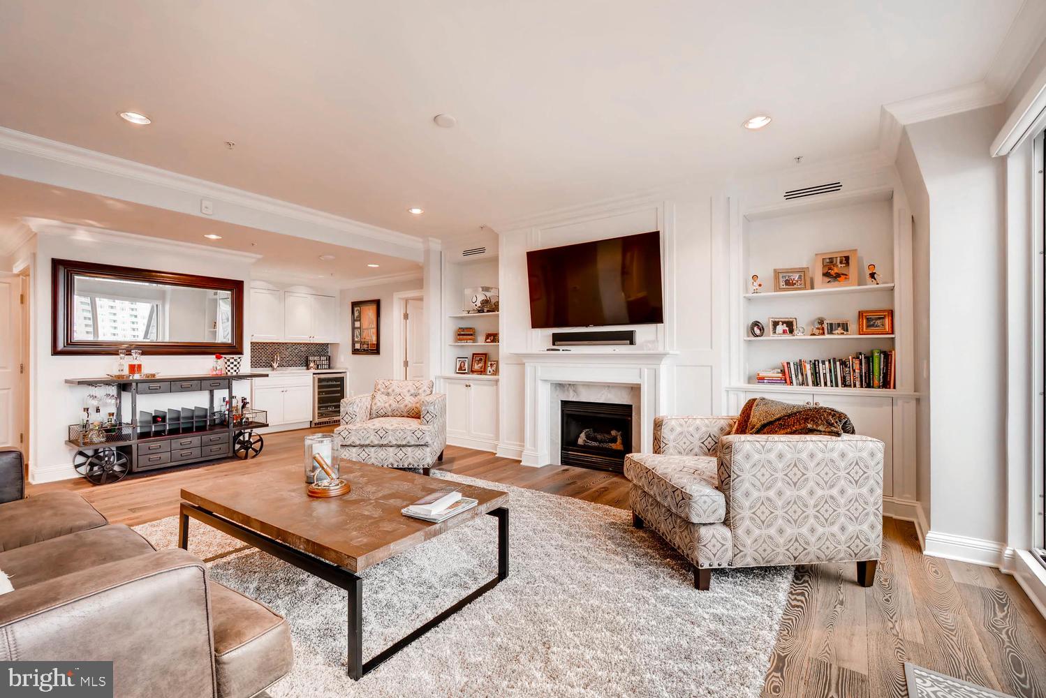 801 Key Highway, Unit P57 Baltimore, MD 21230 - Photo 5 of 32