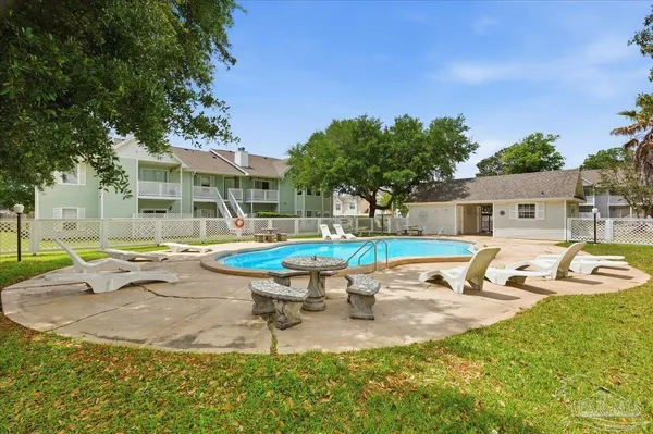 $149,900 | 601 East Burgess Road, Unit C6, Pensacola, FL 32504