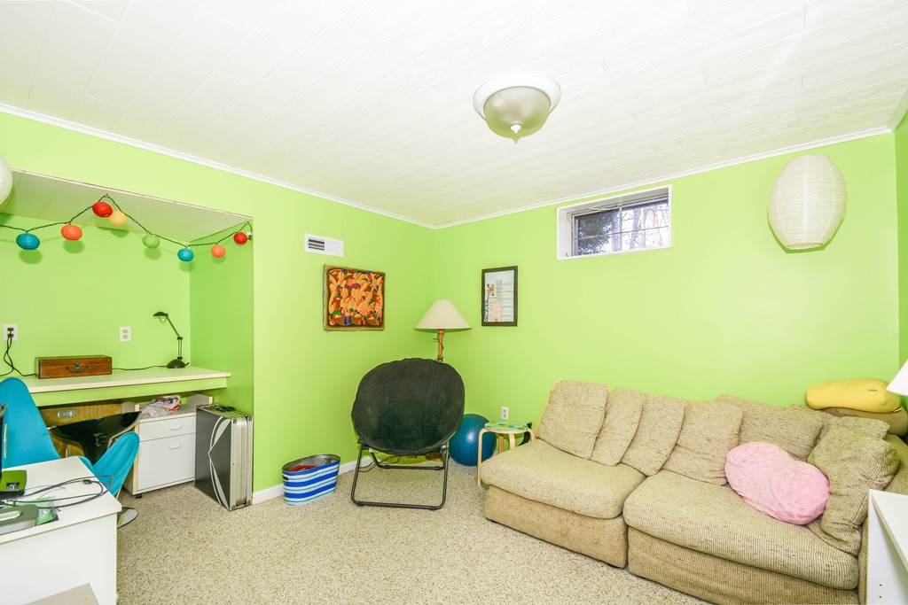 7 Lexington Road Dracut, MA 01826 - Photo 23 of 29 Gallery Image 23