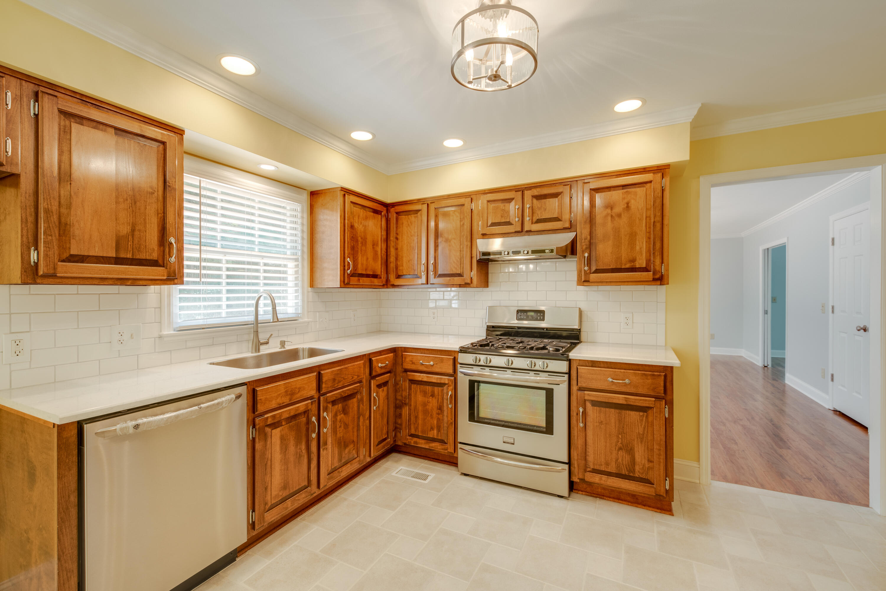 925 Dunsinane Road Signal Mountain, TN 37377 - Photo 14 of 68 13
