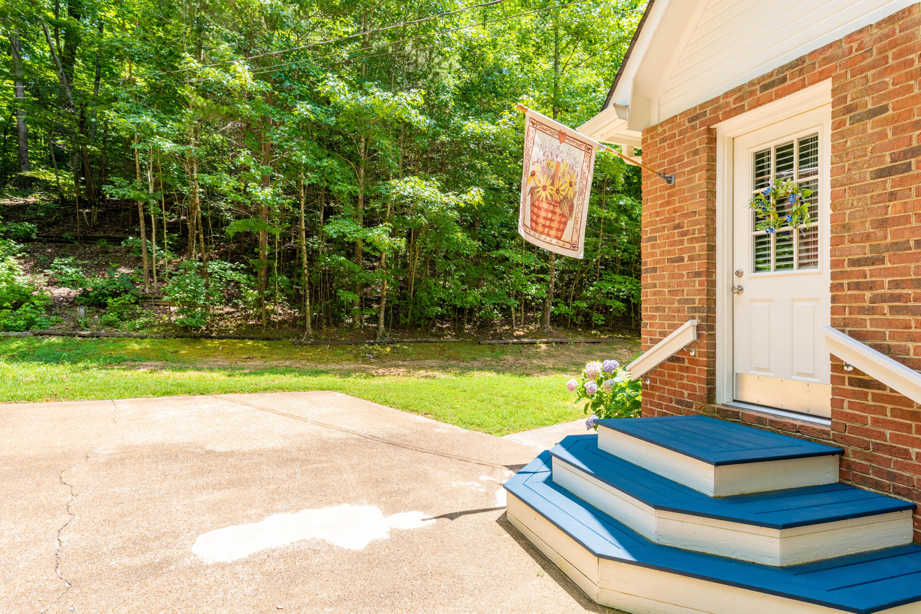 925 Dunsinane Road Signal Mountain, TN 37377 - Photo 51 of 68 47