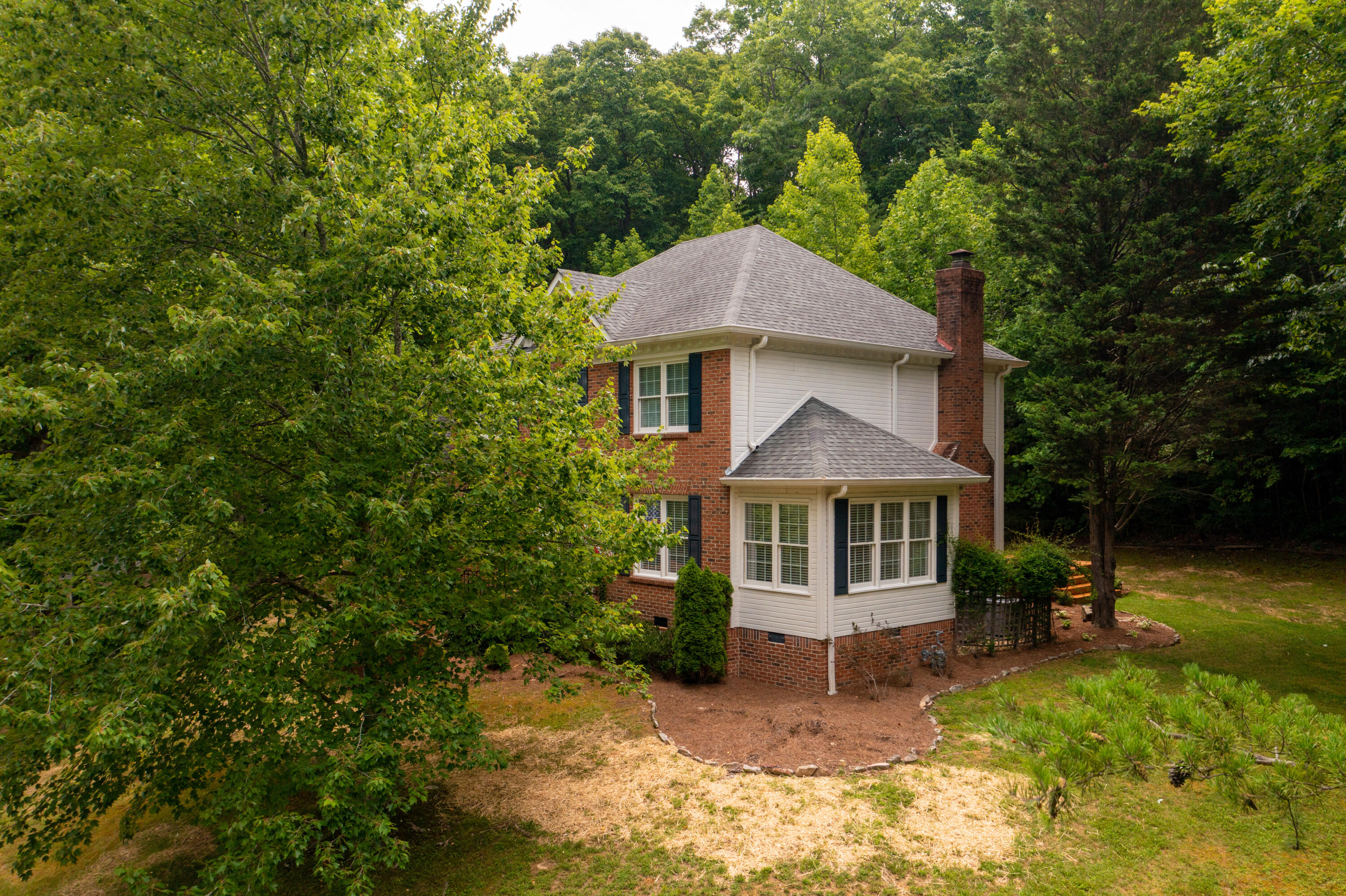 925 Dunsinane Road Signal Mountain, TN 37377 - Photo 68 of 68 925 Dunsinane Aerial 1