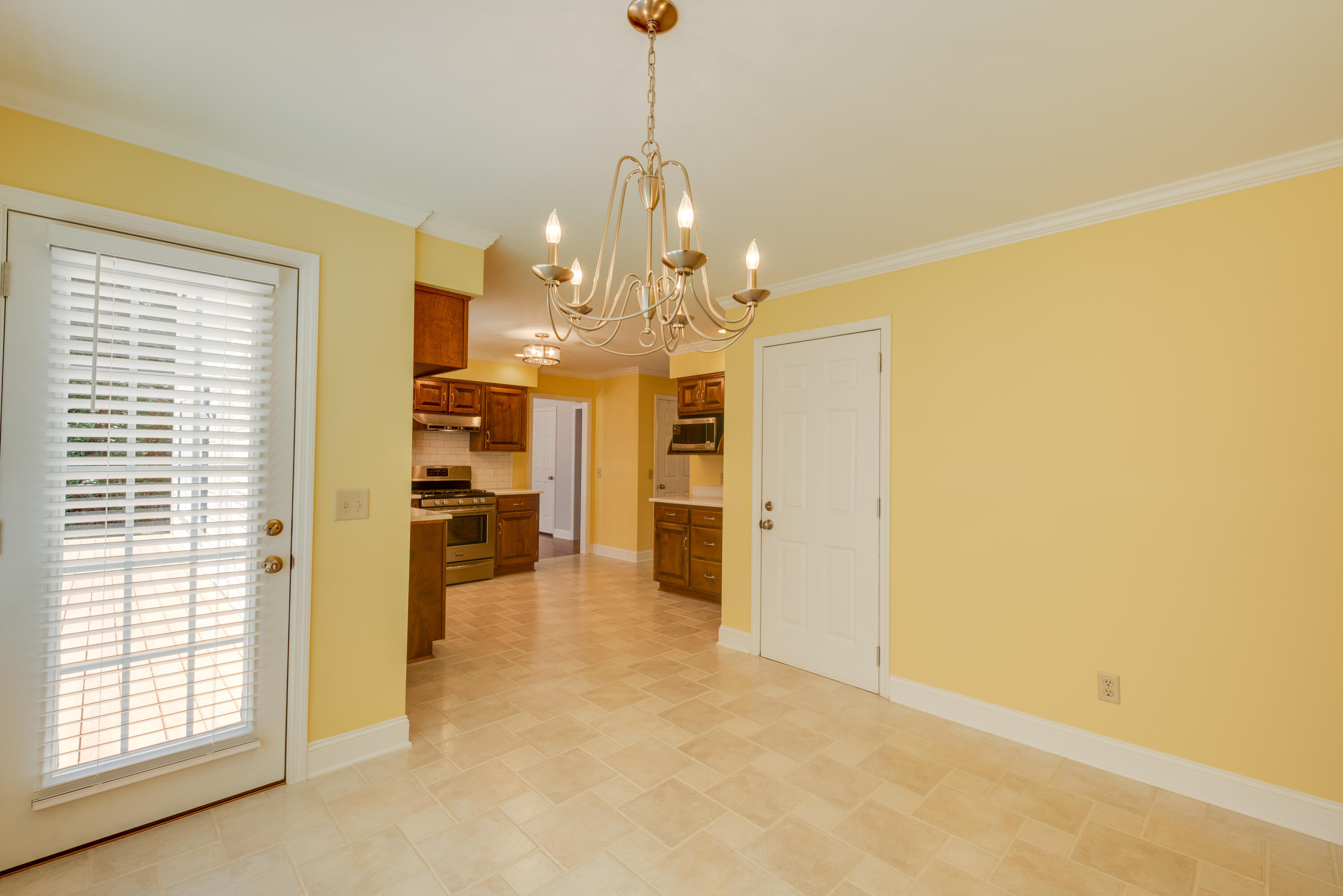 925 Dunsinane Road Signal Mountain, TN 37377 - Photo 10 of 68 9