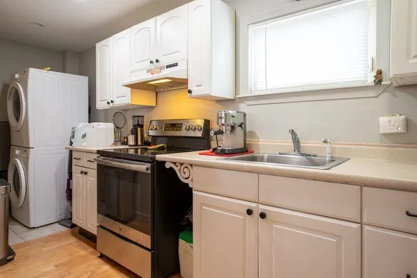 $1,500,000 | 7-11 Redman Street, Hampton, NH 03842