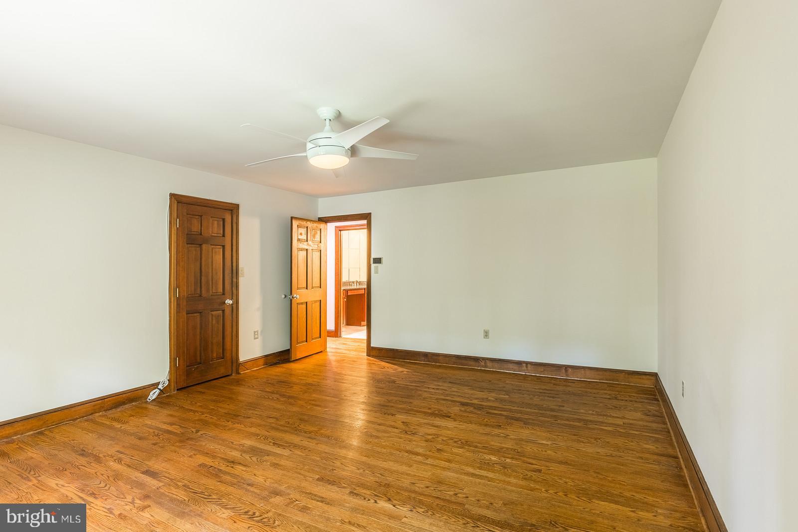 3721 Russell Road Woodbridge, VA 22192 - Photo 12 of 43 Gallery Image 12