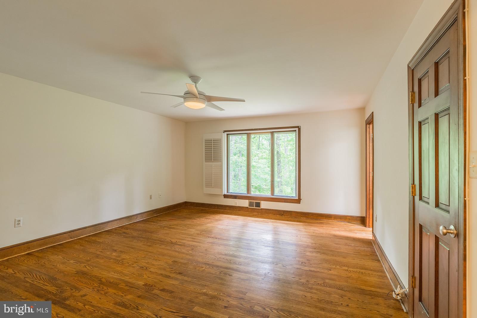 3721 Russell Road Woodbridge, VA 22192 - Photo 13 of 43 Gallery Image 13