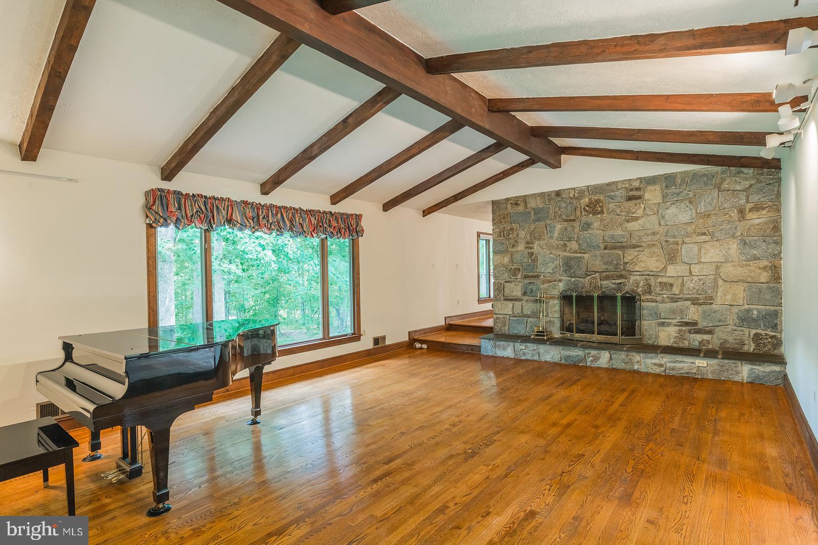 3721 Russell Road Woodbridge, VA 22192 - Photo 20 of 43 Gallery Image 20