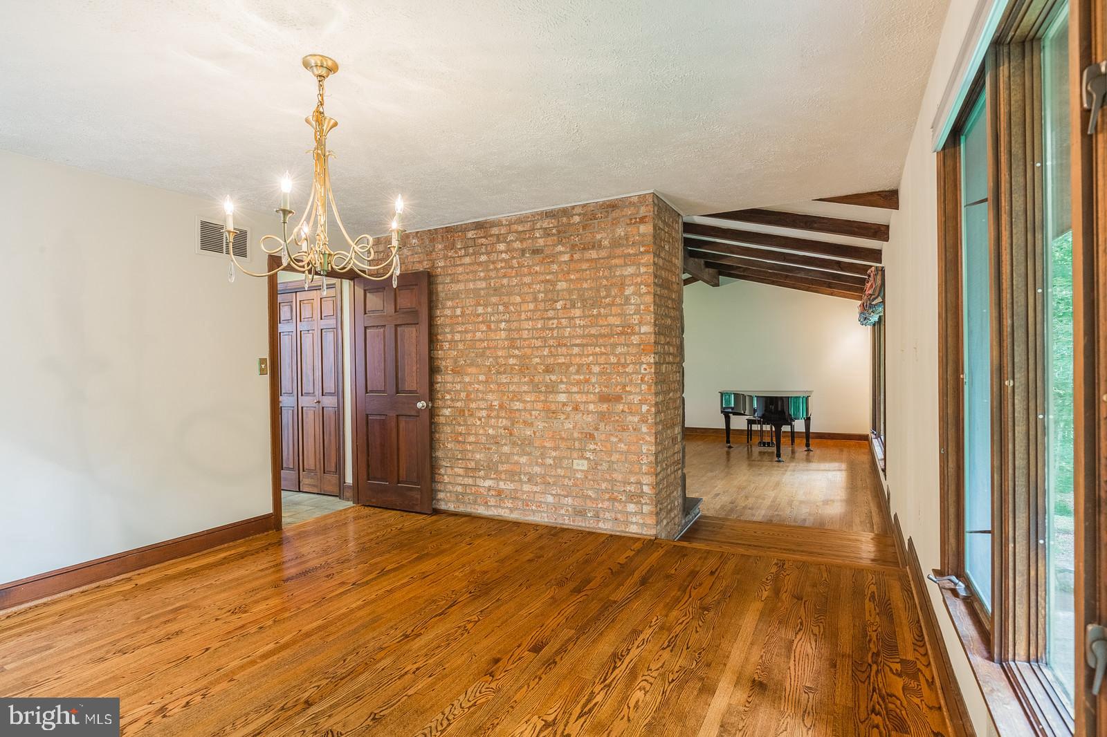 3721 Russell Road Woodbridge, VA 22192 - Photo 24 of 43 Gallery Image 24