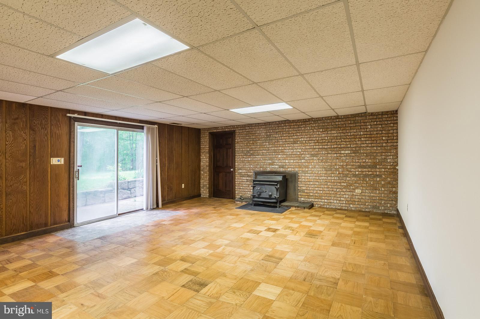 3721 Russell Road Woodbridge, VA 22192 - Photo 32 of 43 Gallery Image 32