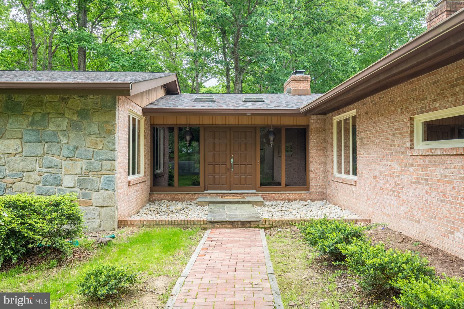 3721 Russell Road Woodbridge, VA 22192 - Photo 34 of 43 Gallery Image 34