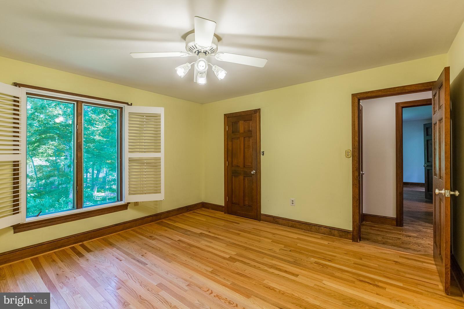 3721 Russell Road Woodbridge, VA 22192 - Photo 9 of 43 Gallery Image 9