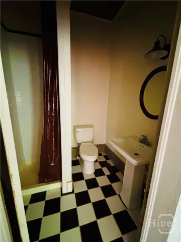 $2,000 | 75 Arch Street, Athens, GA 30601