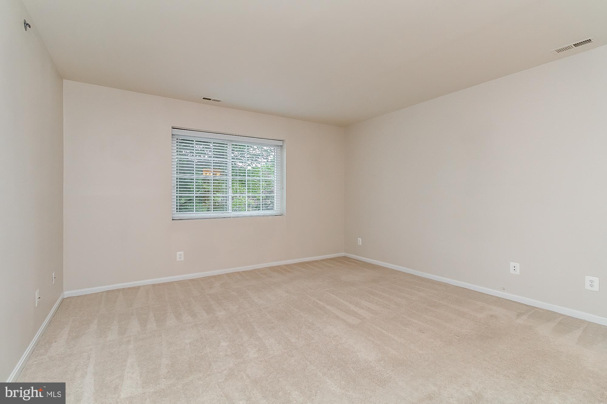 414 Rockfleet Road, Unit 201 Lutherville-Timonium, MD 21093 - Photo 21 of 35 Primary bedroom