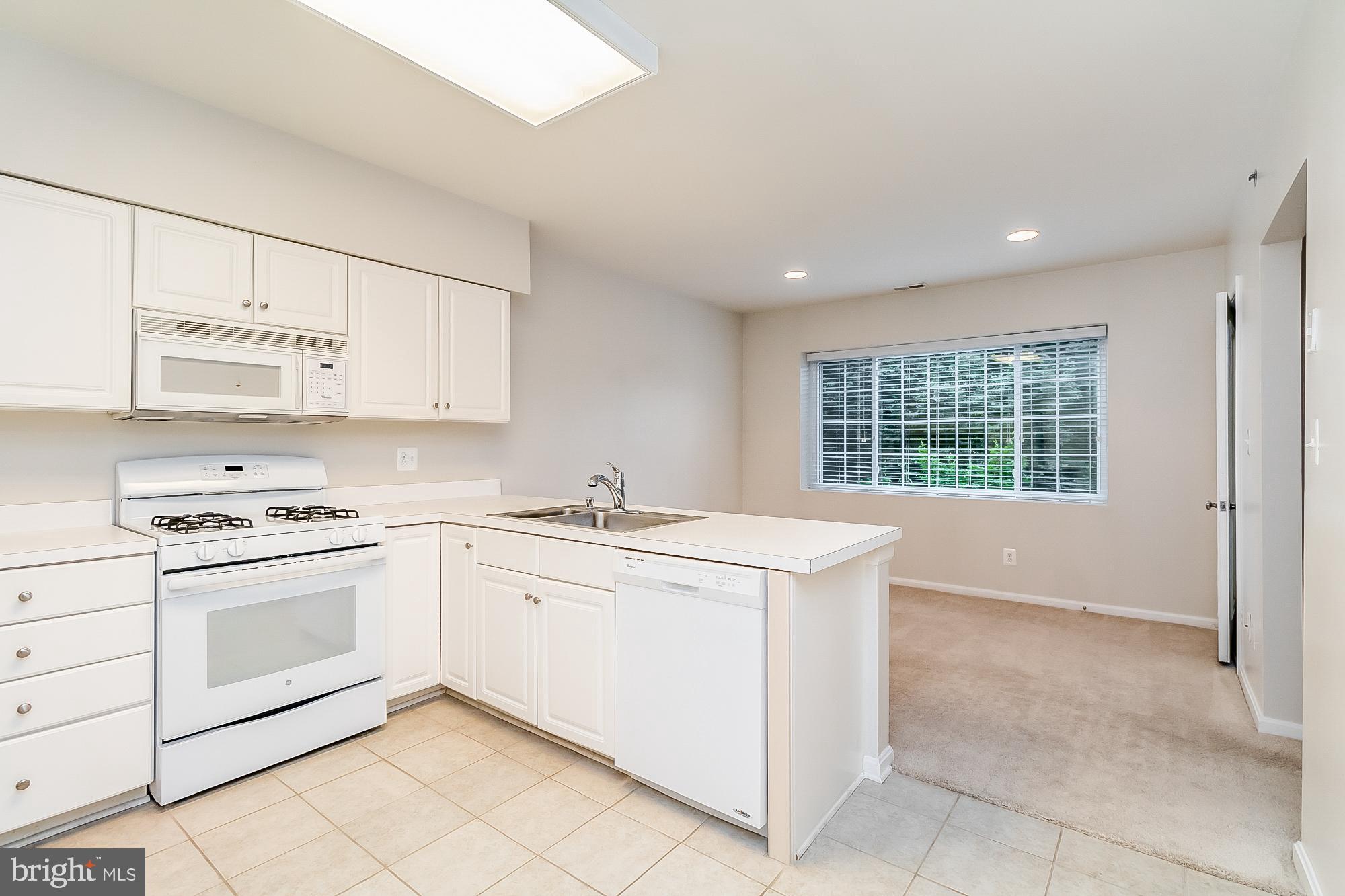 414 Rockfleet Road, Unit 201 Lutherville-Timonium, MD 21093 - Photo 10 of 35