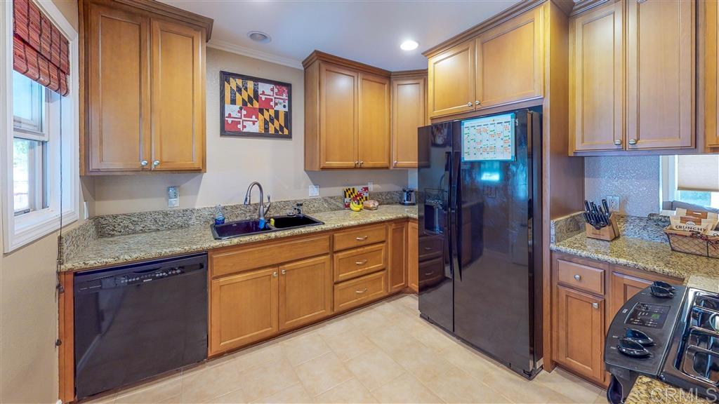 9025 Rosedale Drive Spring Valley, CA 91977 - Photo 8 of 20