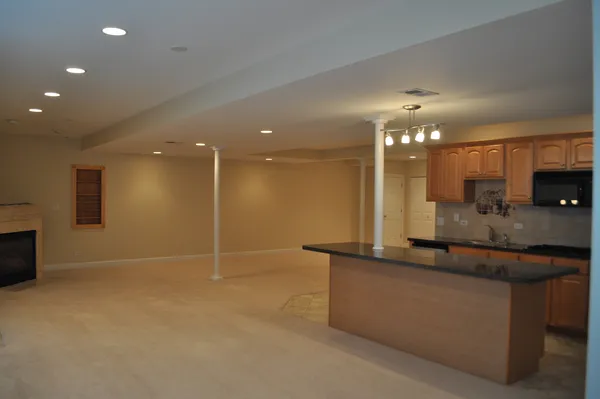 $4,500 | 452 Amherst Street, Palatine, IL 60074