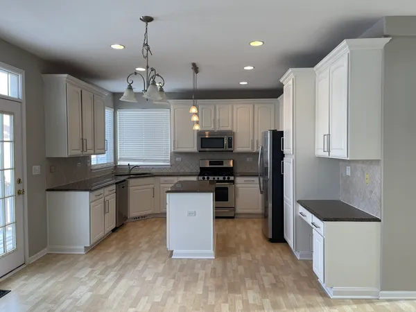 $4,500 | 452 Amherst Street, Palatine, IL 60074