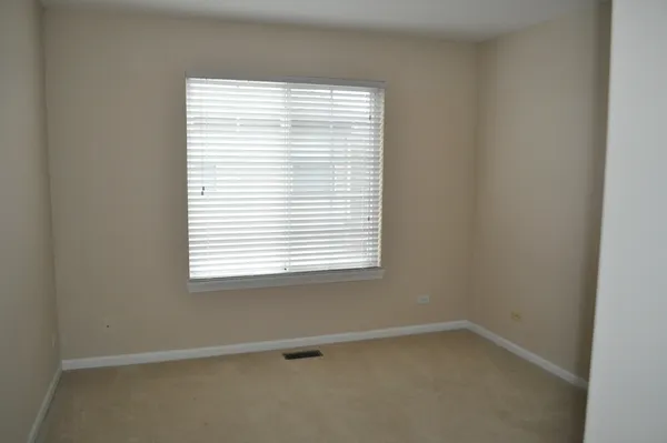 $4,500 | 452 Amherst Street, Palatine, IL 60074